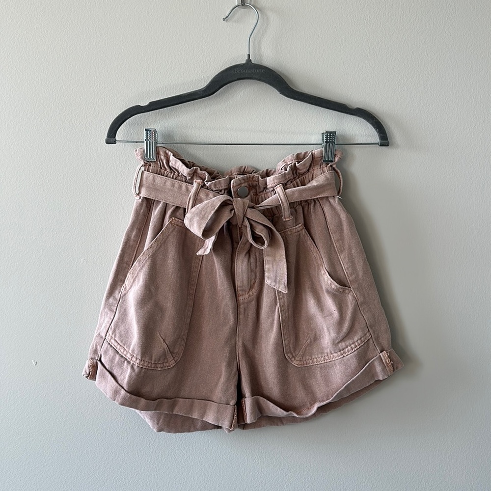 Light pink jean short